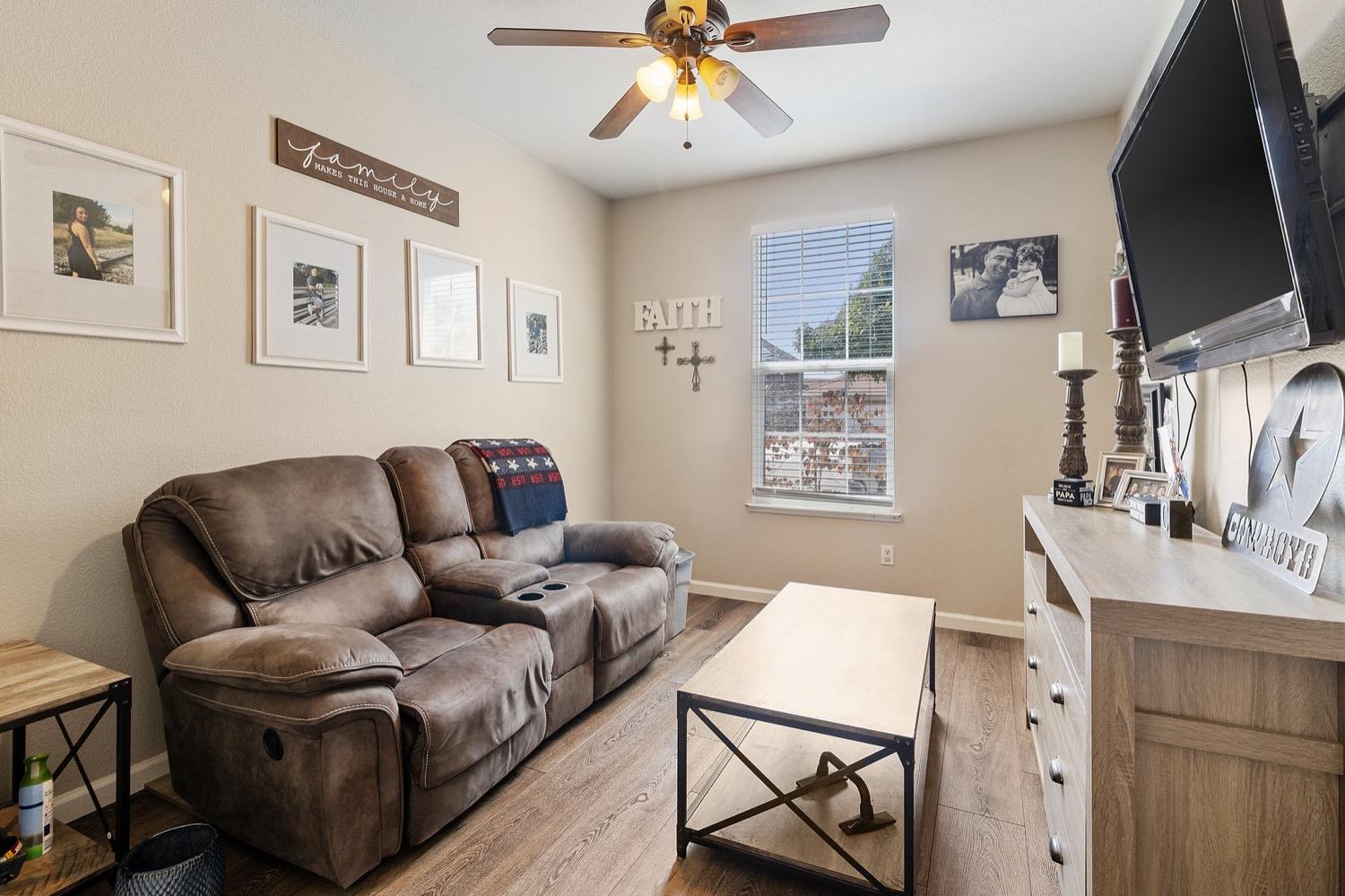 Detail Gallery Image 17 of 37 For 517 Lasso Ct, Oakdale,  CA 95361 - 5 Beds | 2/1 Baths