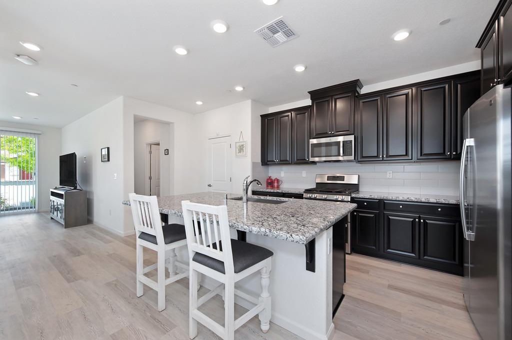 Rhapsody Drive, Roseville, California image 8
