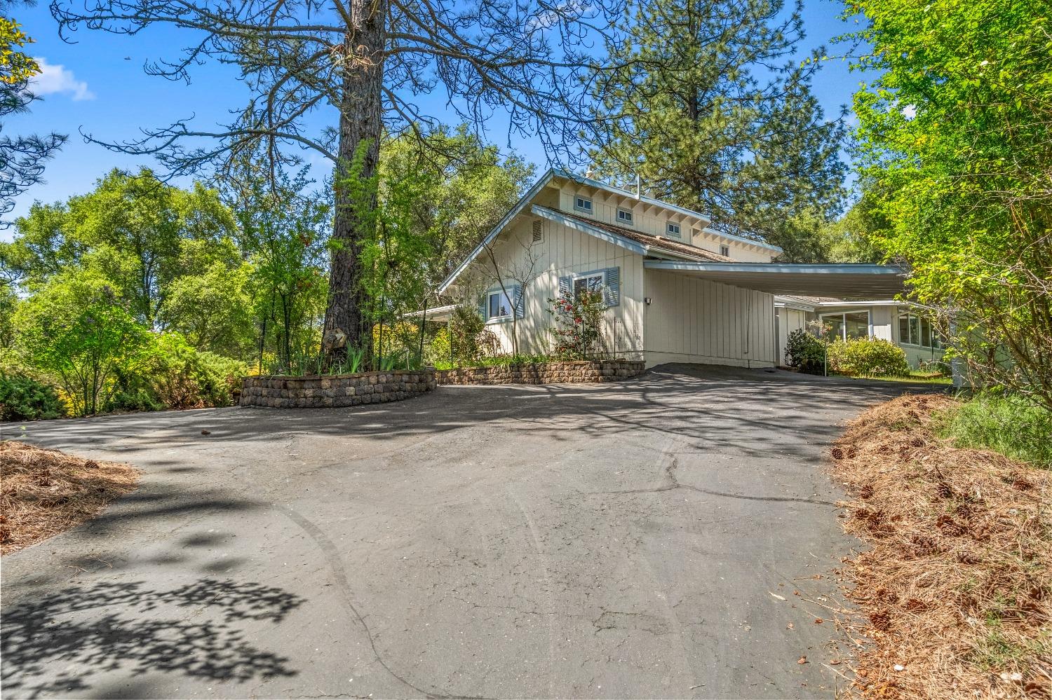 Detail Gallery Image 12 of 79 For 16080 Mount Whitney Dr, Fiddletown,  CA 95629 - 3 Beds | 2 Baths