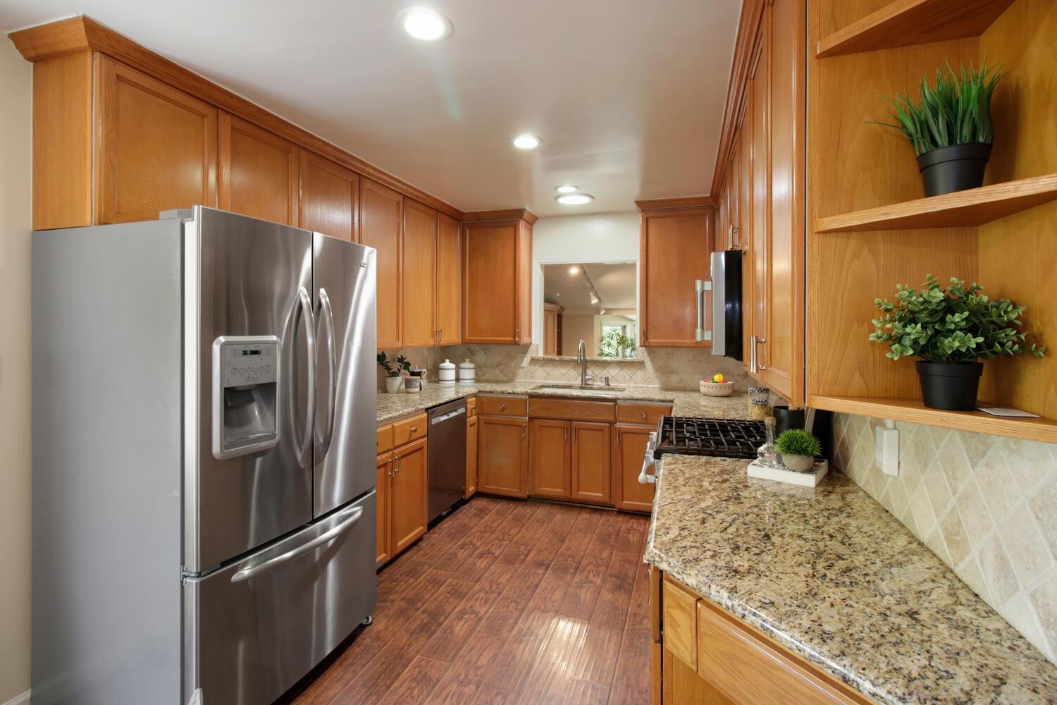Virginia Way, Sacramento, California image 15