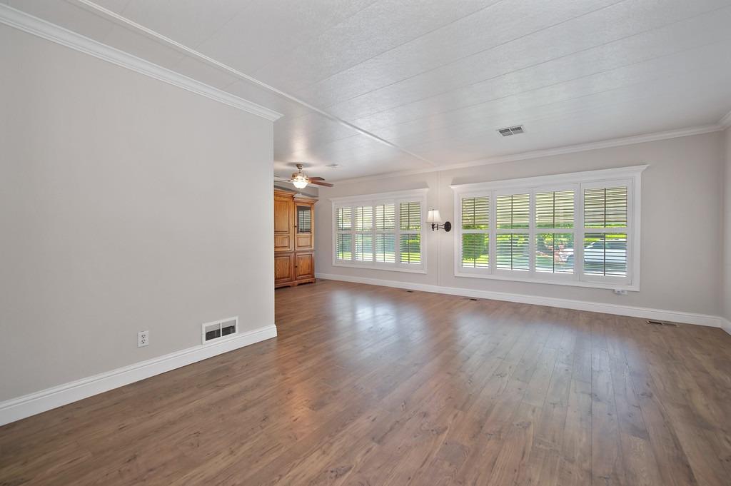 Detail Gallery Image 11 of 44 For 6187 Oak Lakes, Citrus Heights,  CA 95621 - 2 Beds | 2 Baths