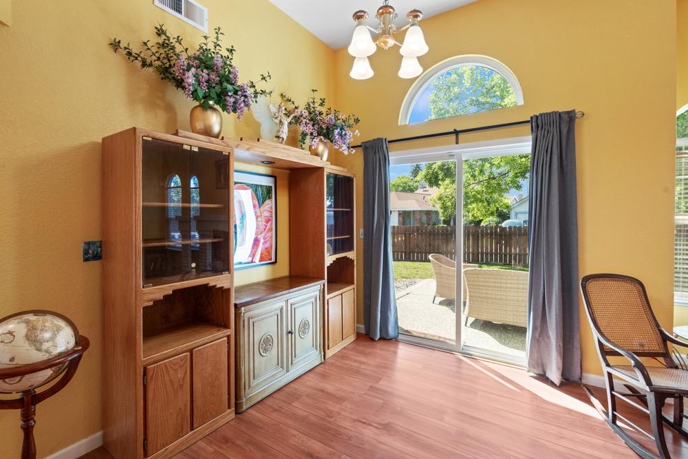 Ventnor Court, Sacramento, California image 16