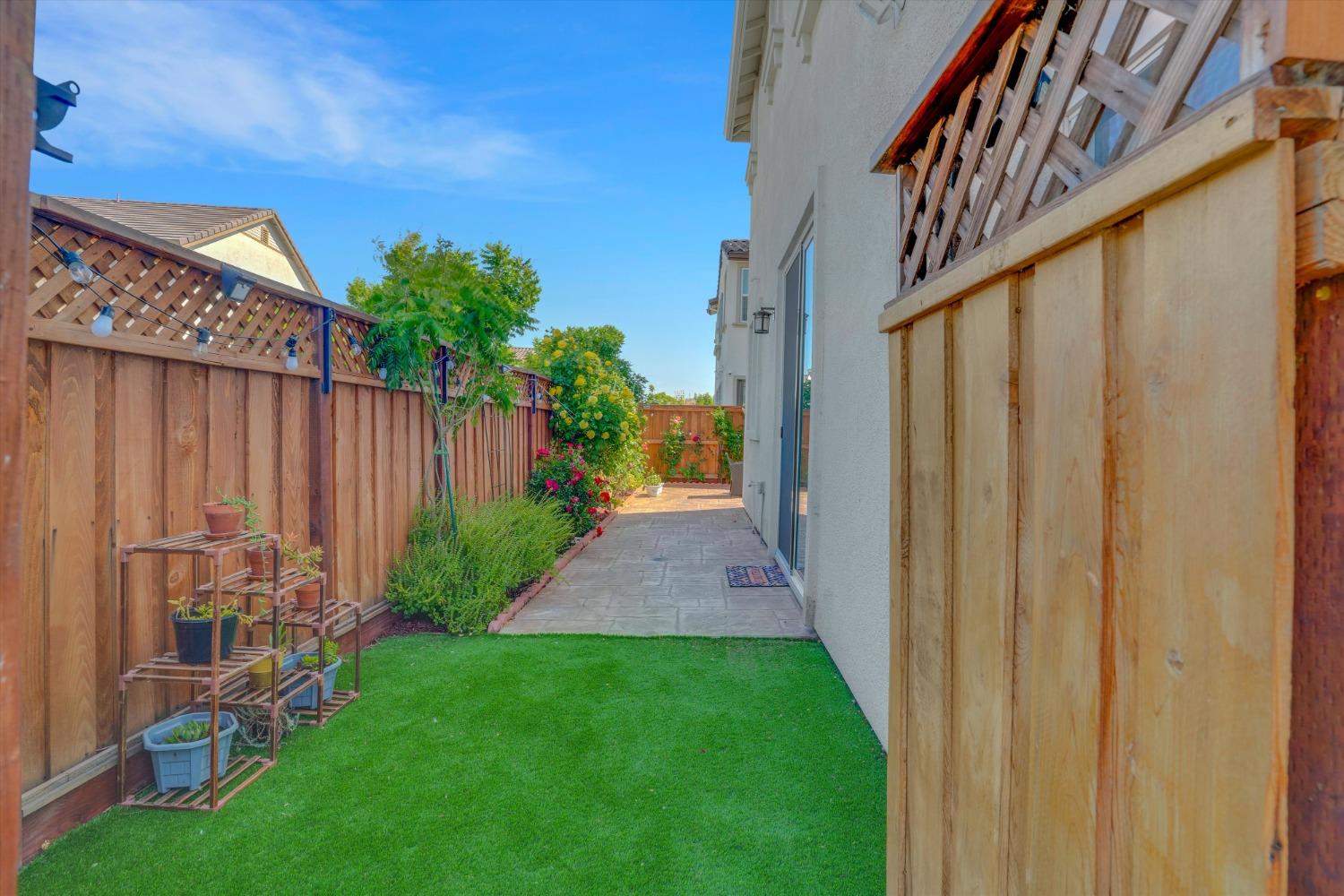 Detail Gallery Image 11 of 48 For 243 E Lawson Ave, Mountain House,  CA 95391 - 4 Beds | 3 Baths