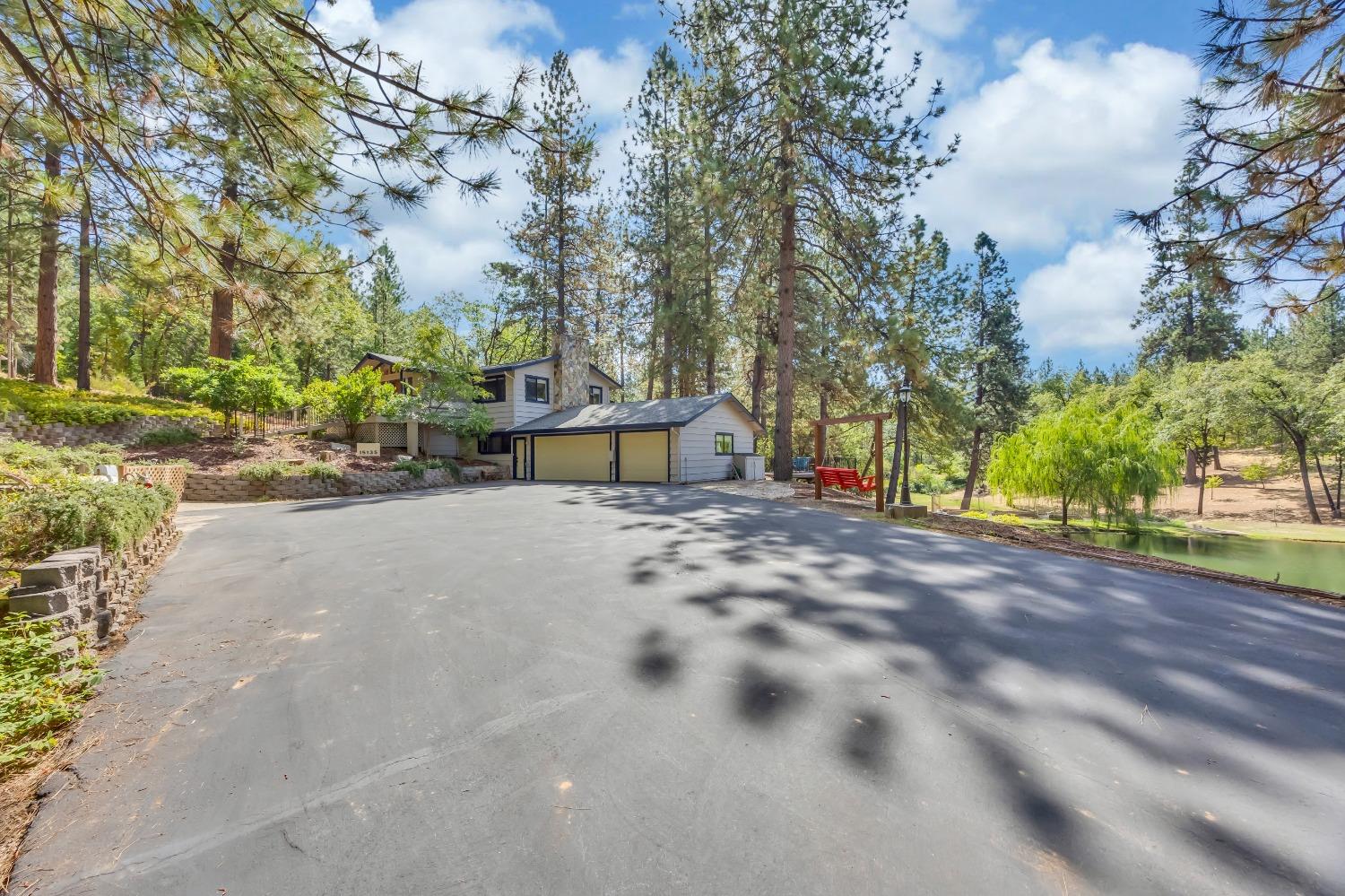 Detail Gallery Image 9 of 79 For 15135 Orchard Springs Rd, Grass Valley,  CA 95945 - 4 Beds | 4/1 Baths