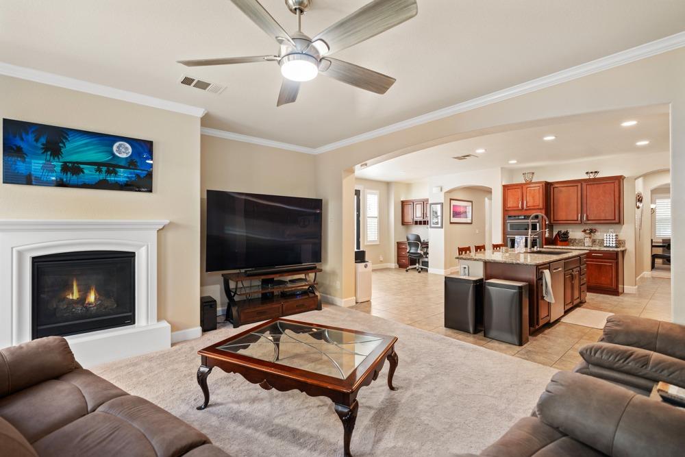 Laneworth Lane, Roseville, California image 20