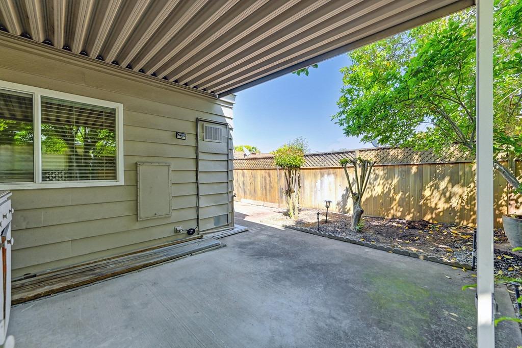 Detail Gallery Image 33 of 44 For 6187 Oak Lakes, Citrus Heights,  CA 95621 - 2 Beds | 2 Baths
