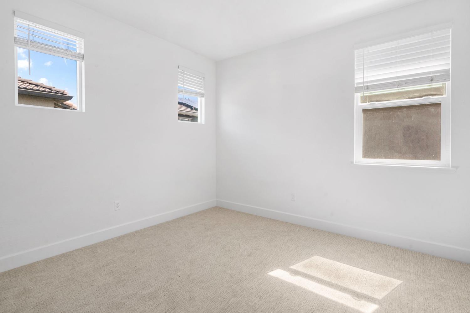 S Wilshire Avenue, Mountain House, California image 31