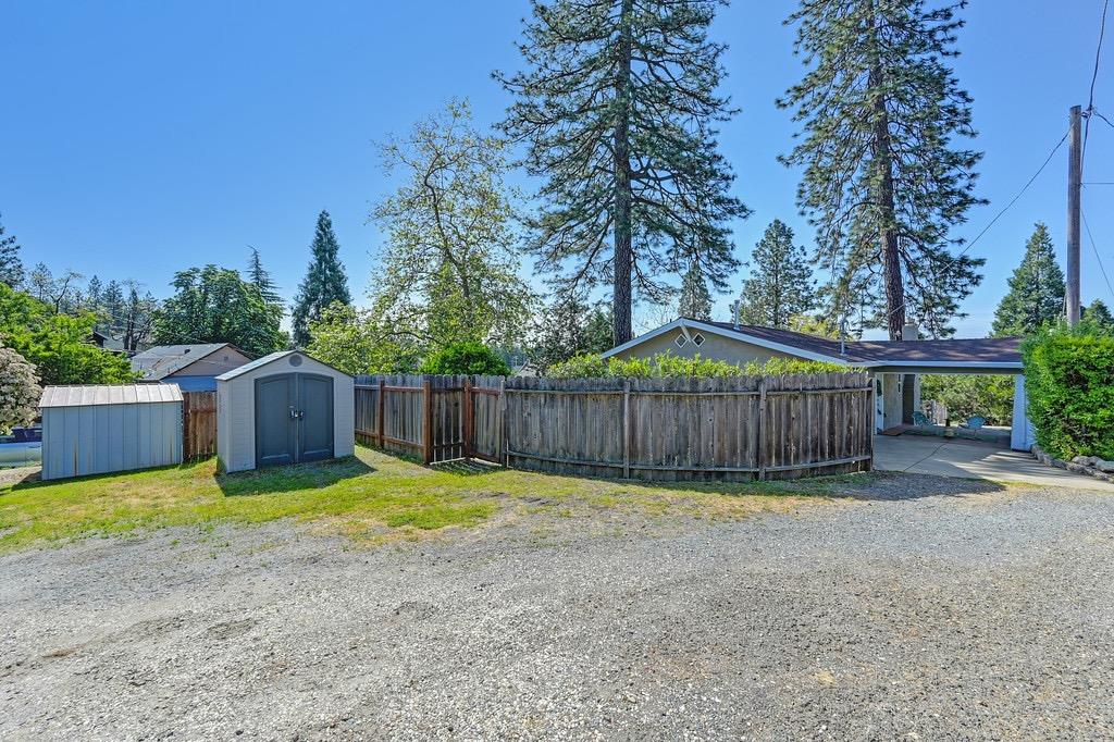 E Oak, Colfax, California image 33