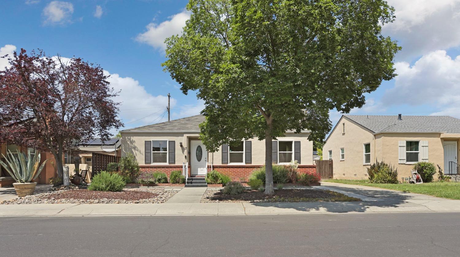 Detail Gallery Image 6 of 35 For 17 W Mendocino Ave, Stockton,  CA 95204 - 2 Beds | 1 Baths