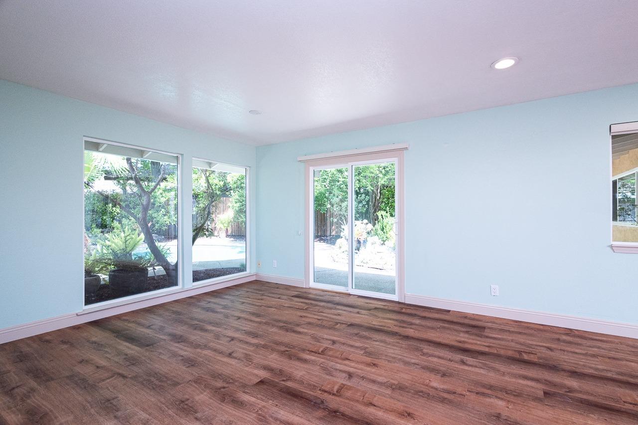 Detail Gallery Image 13 of 27 For 1205 Lantern Ct, Sacramento,  CA 95864 - 4 Beds | 3 Baths