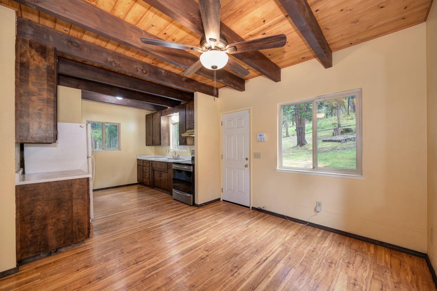 Sierra Springs Drive, Pollock Pines, California image 11