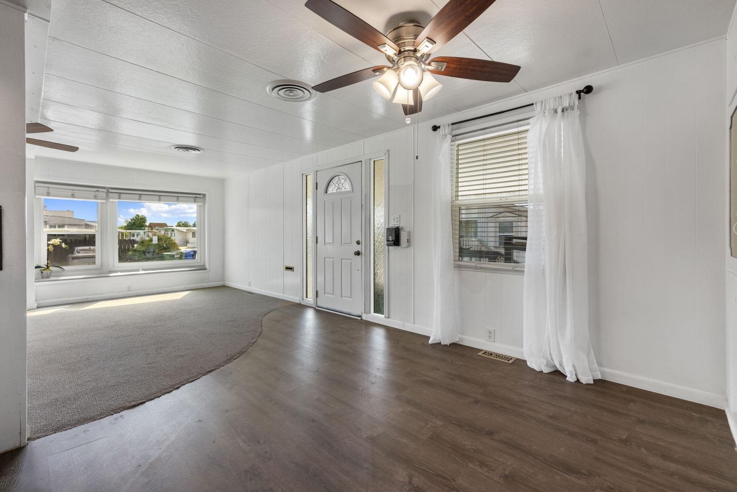 Detail Gallery Image 12 of 38 For 425 20th Century Blvd E5, Turlock,  CA 95380 - 2 Beds | 2 Baths