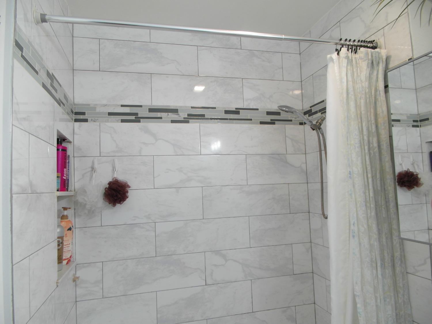 Photo #16: 225056119 Listing: Photo #16