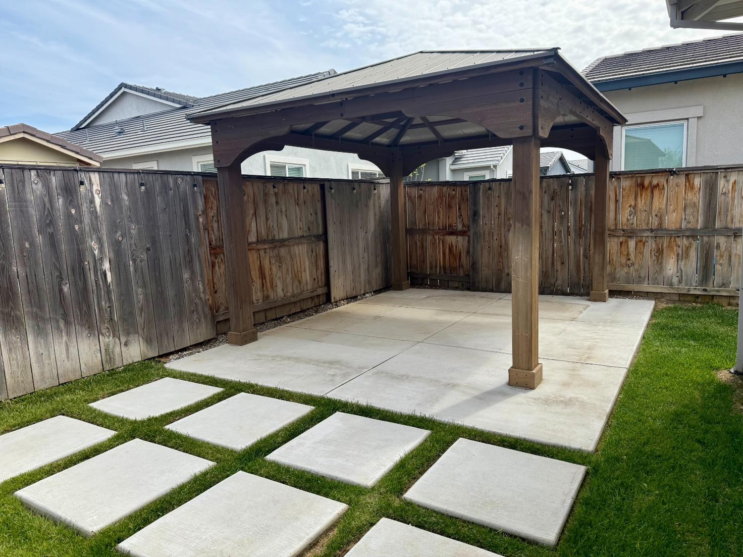 Detail Gallery Image 45 of 52 For 2775 Meadowbrook Lane, Turlock,  CA 95382 - 4 Beds | 2/1 Baths