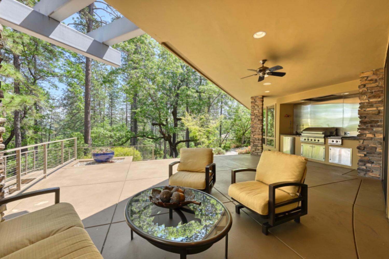 Detail Gallery Image 17 of 87 For 15090 Grand Knoll Dr, Meadow Vista,  CA 95722 - 4 Beds | 4/1 Baths