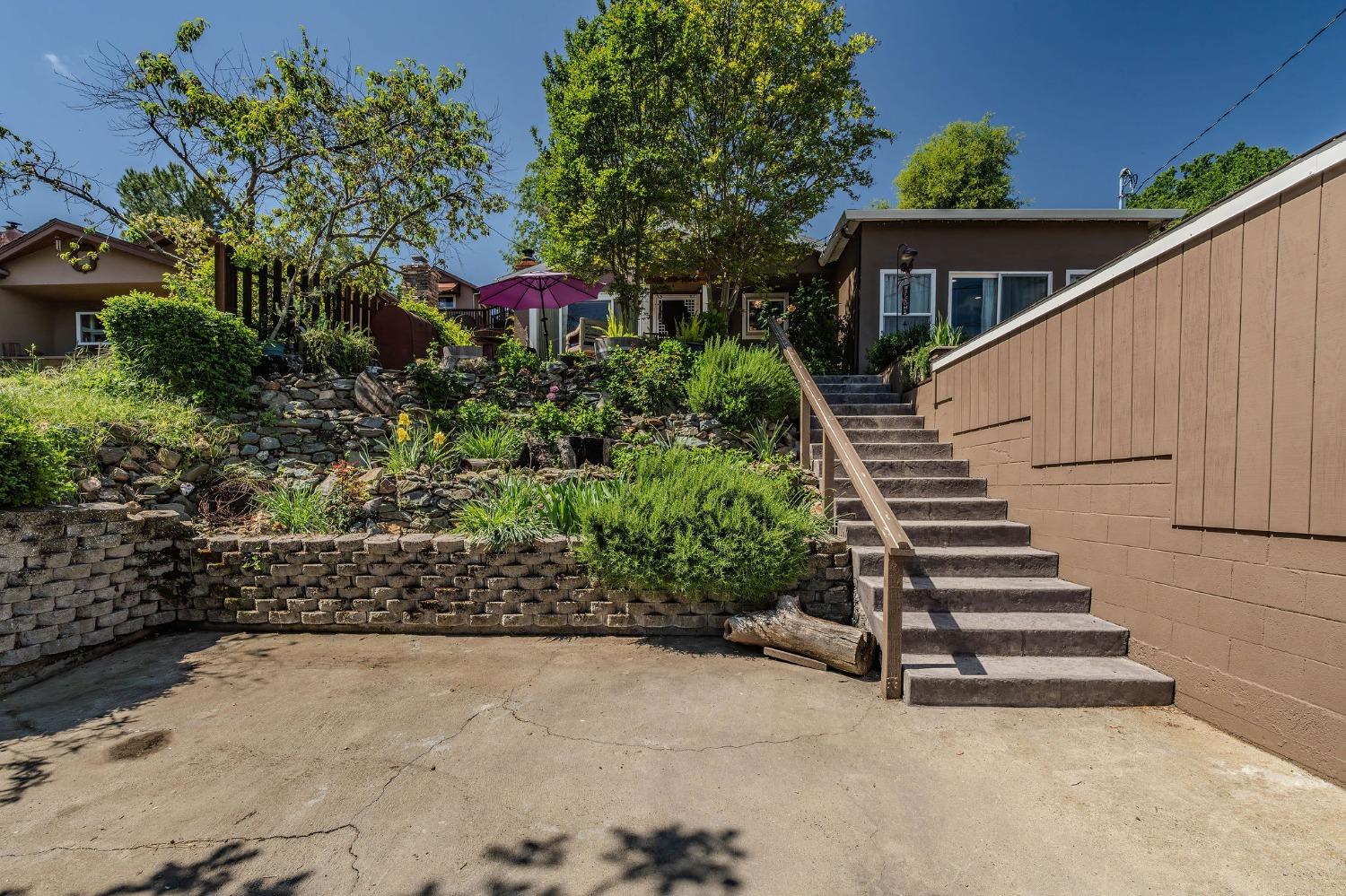 Detail Gallery Image 10 of 83 For 1356 Mark Twain Rd, Angels Camp,  CA 95222 - 3 Beds | 3 Baths