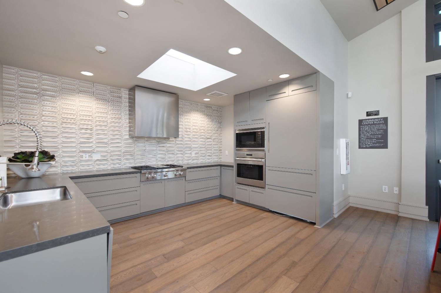Detail Gallery Image 69 of 74 For 3438 Forney Way, Sacramento,  CA 95816 - 3 Beds | 2/1 Baths