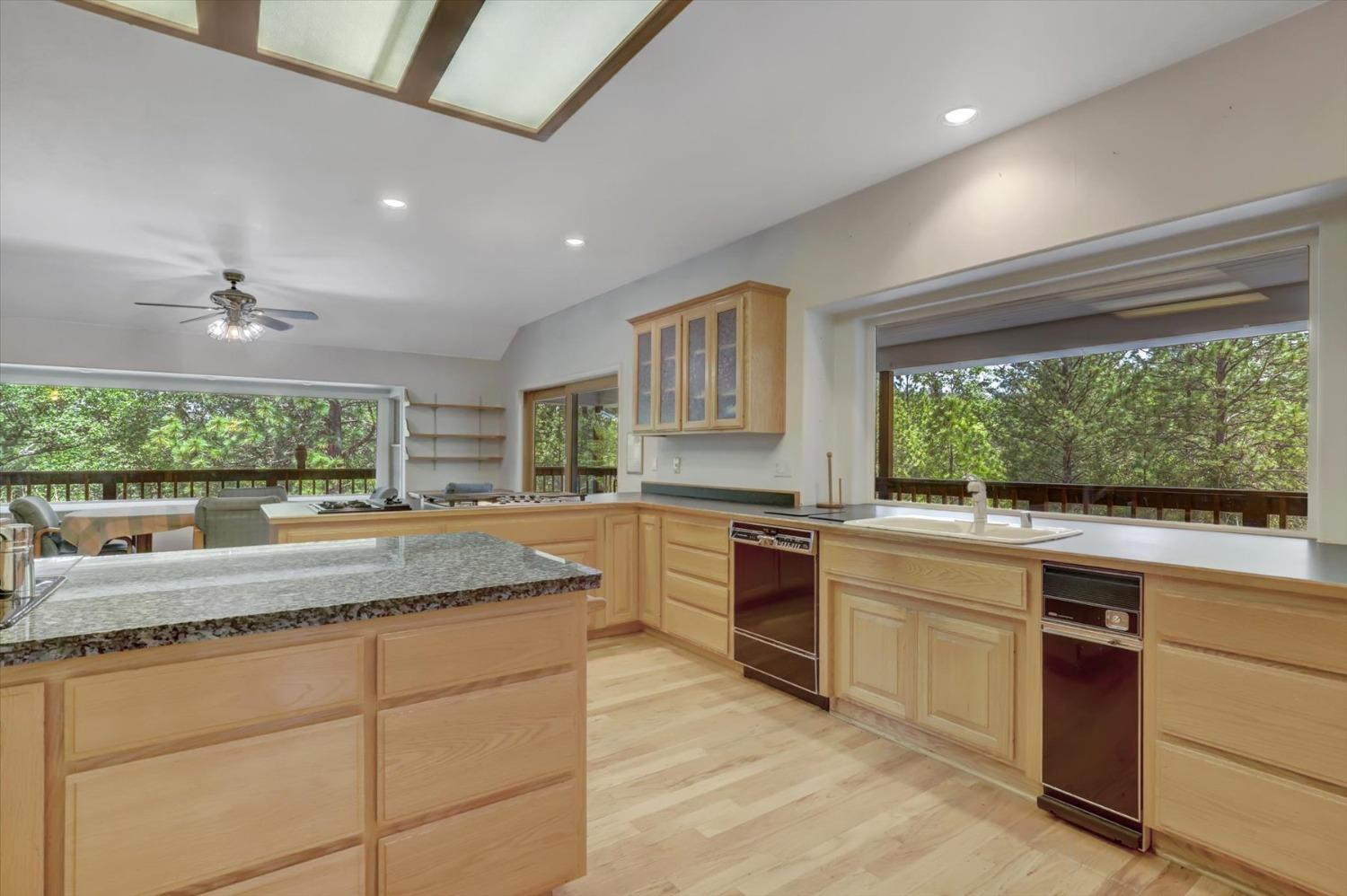 Detail Gallery Image 24 of 99 For 14508 Arrow Rd, Penn Valley,  CA 95946 - 3 Beds | 3/1 Baths