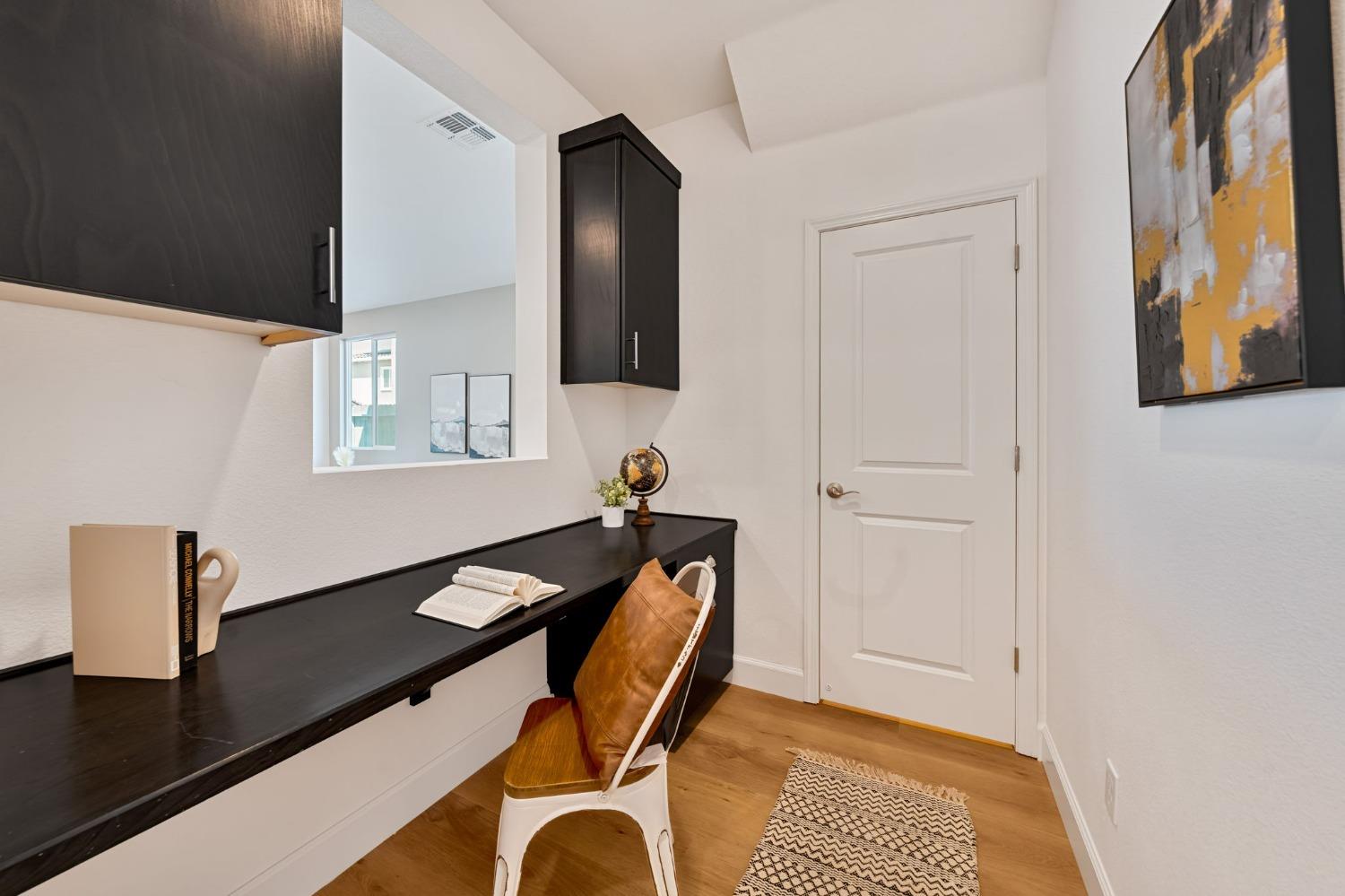Detail Gallery Image 29 of 38 For 1719 Duchamp Way, Lodi,  CA 95242 - 5 Beds | 3/1 Baths
