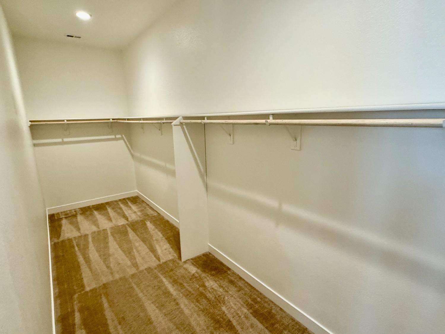 Detail Gallery Image 39 of 52 For 2775 Meadowbrook Lane, Turlock,  CA 95382 - 4 Beds | 2/1 Baths