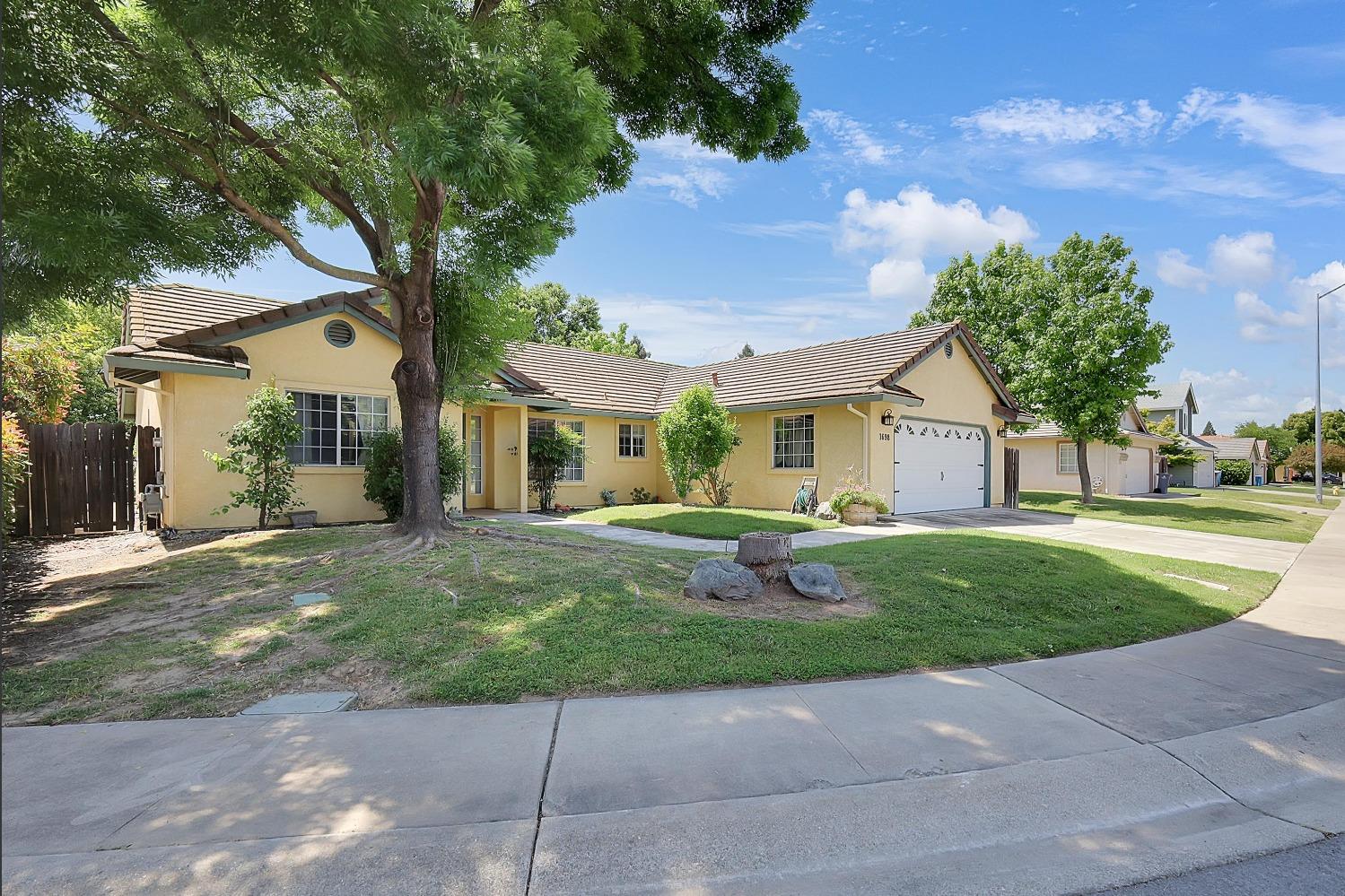 Donald Court, Yuba City, California image 2