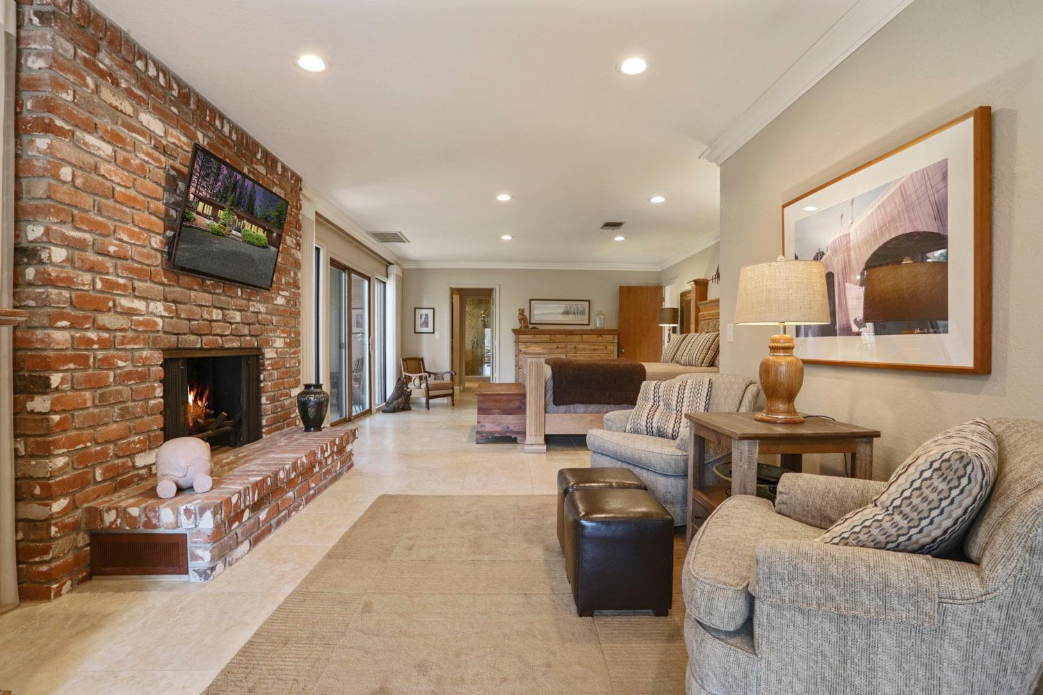 Detail Gallery Image 9 of 92 For 10415 Mcmahon Rd #10415,  Coulterville,  CA 95311 - 3 Beds | 4/1 Baths