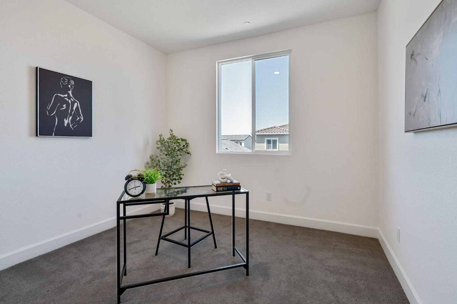 Detail Gallery Image 31 of 38 For 1719 Duchamp Way, Lodi,  CA 95242 - 5 Beds | 3/1 Baths