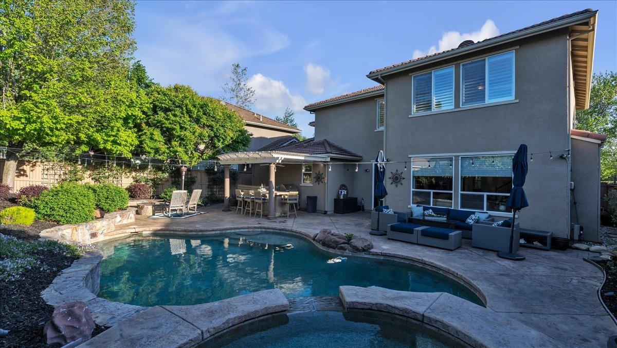 Mendes Court, Folsom, California image 43