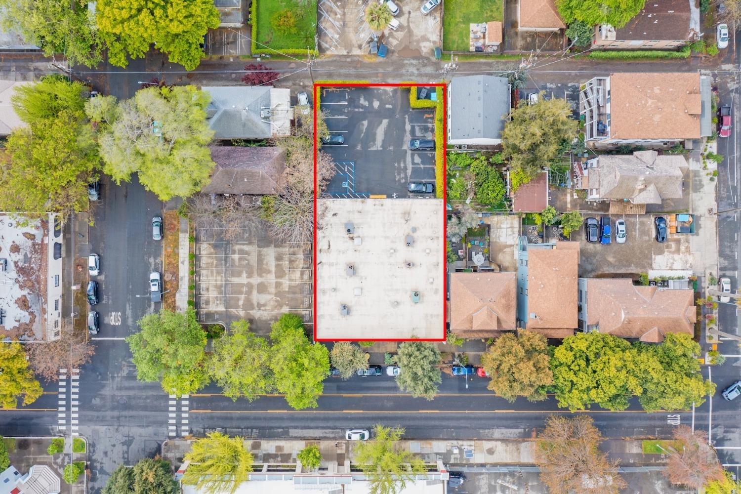 Detail Gallery Image 8 of 10 For 1122 S St, Sacramento,  CA 95811 - – Beds | – Baths