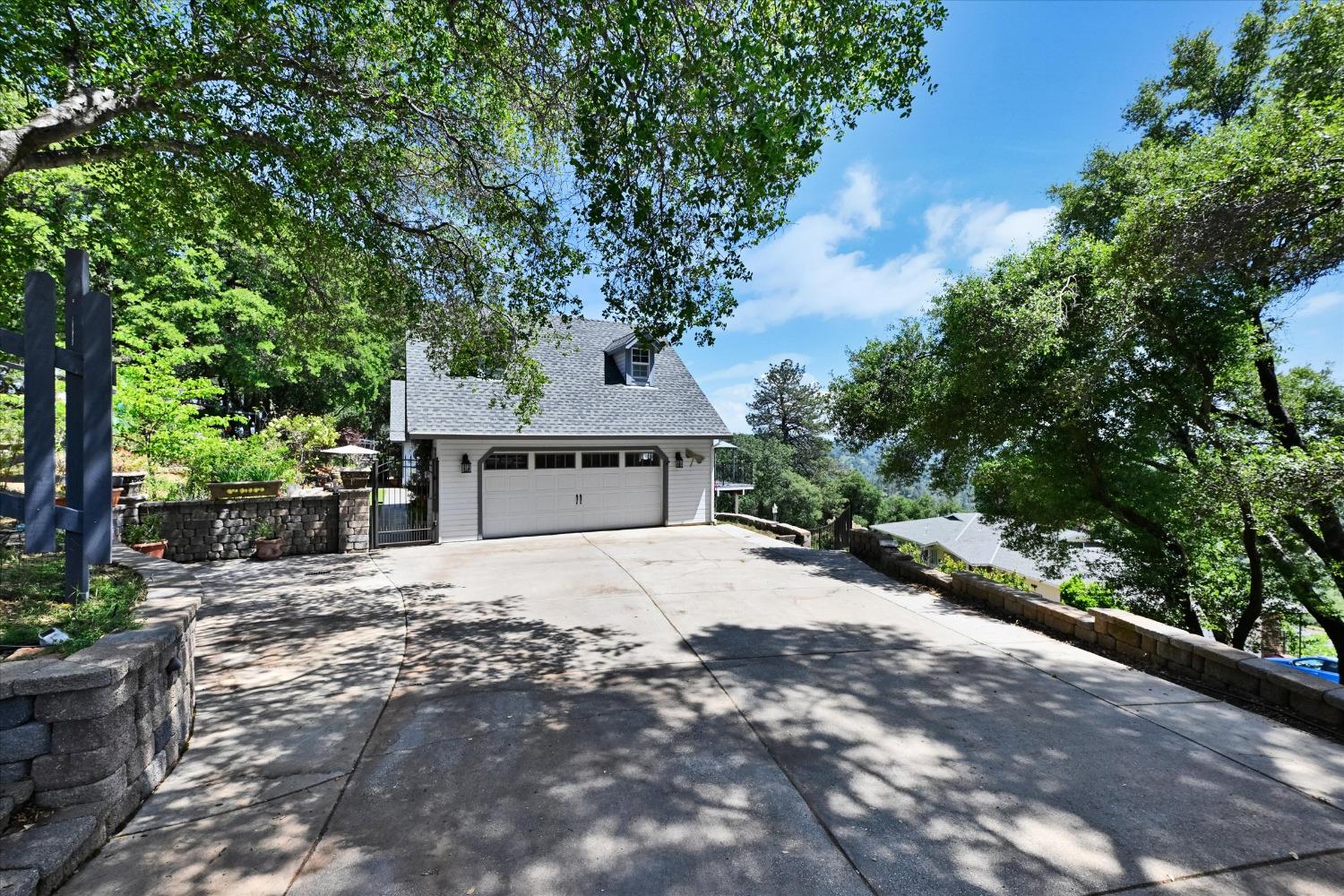 Patricia Way, Grass Valley, California image 5