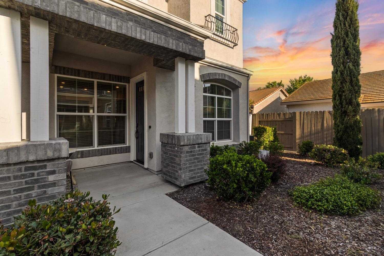 Chickadee Court, West Sacramento, California image 2