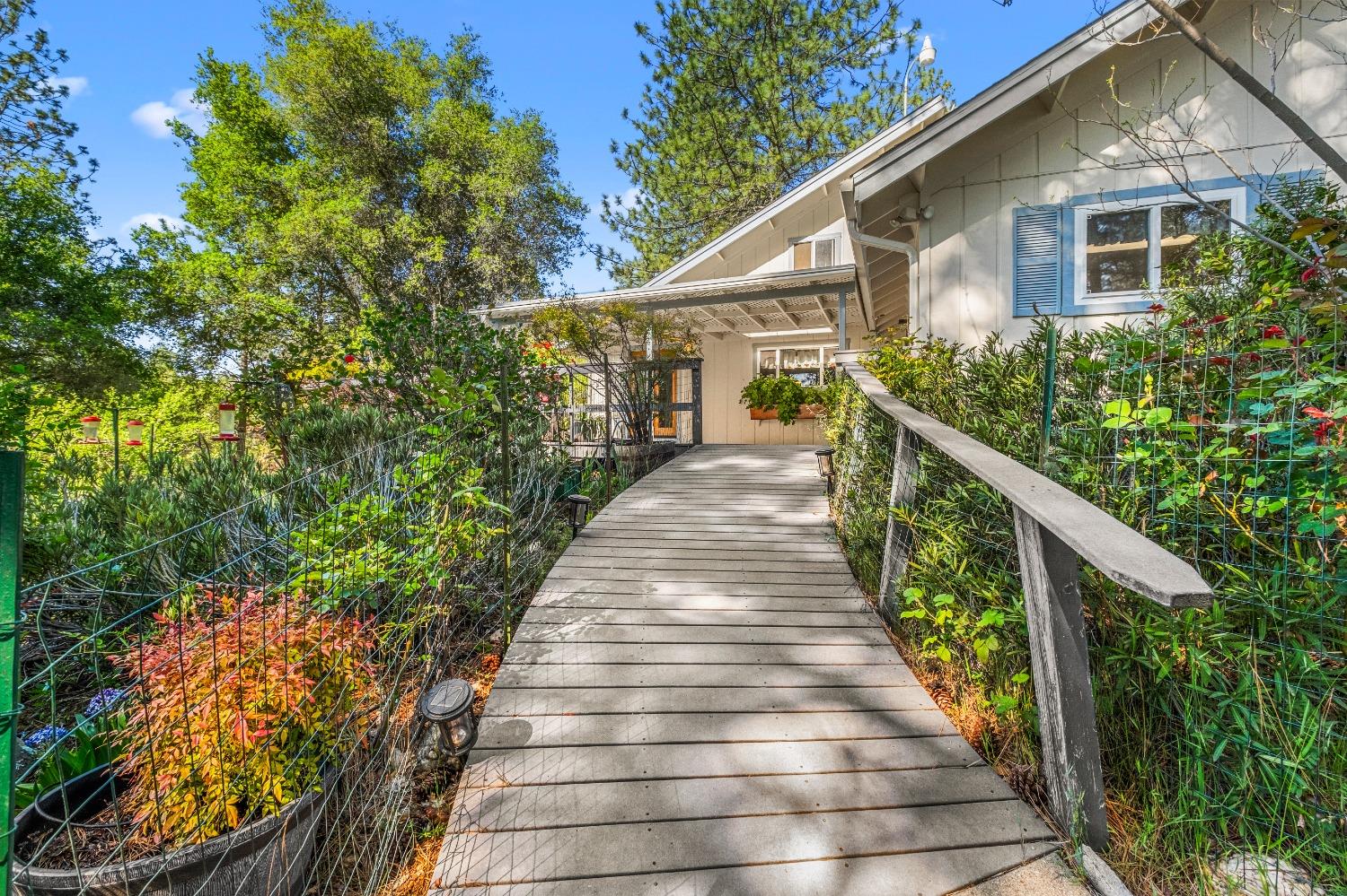Detail Gallery Image 16 of 79 For 16080 Mount Whitney Dr, Fiddletown,  CA 95629 - 3 Beds | 2 Baths