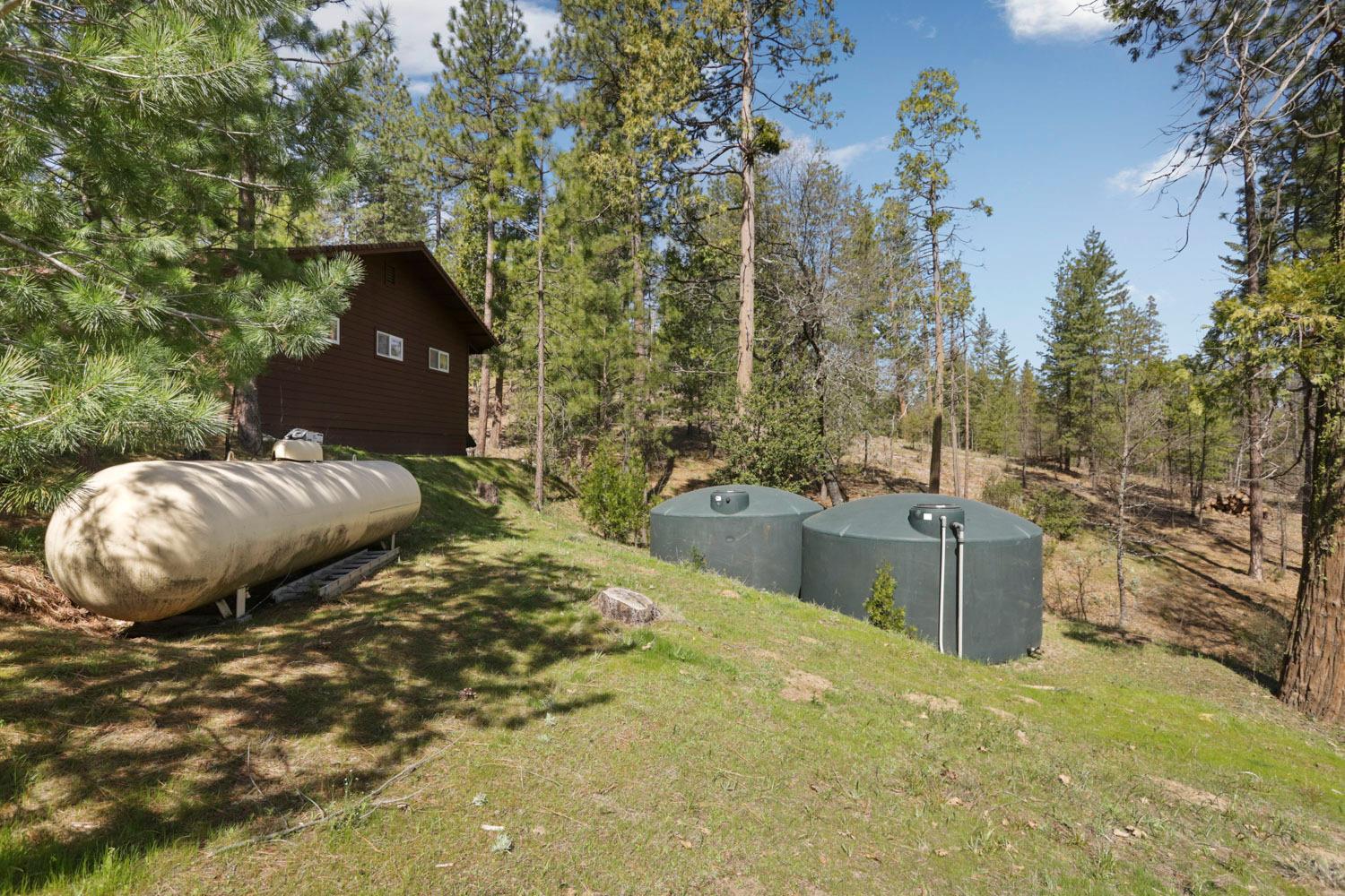 Detail Gallery Image 66 of 92 For 10415 Mcmahon Rd #10415,  Coulterville,  CA 95311 - 3 Beds | 4/1 Baths