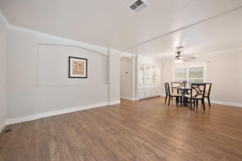 Detail Gallery Image 15 of 44 For 6187 Oak Lakes, Citrus Heights,  CA 95621 - 2 Beds | 2 Baths