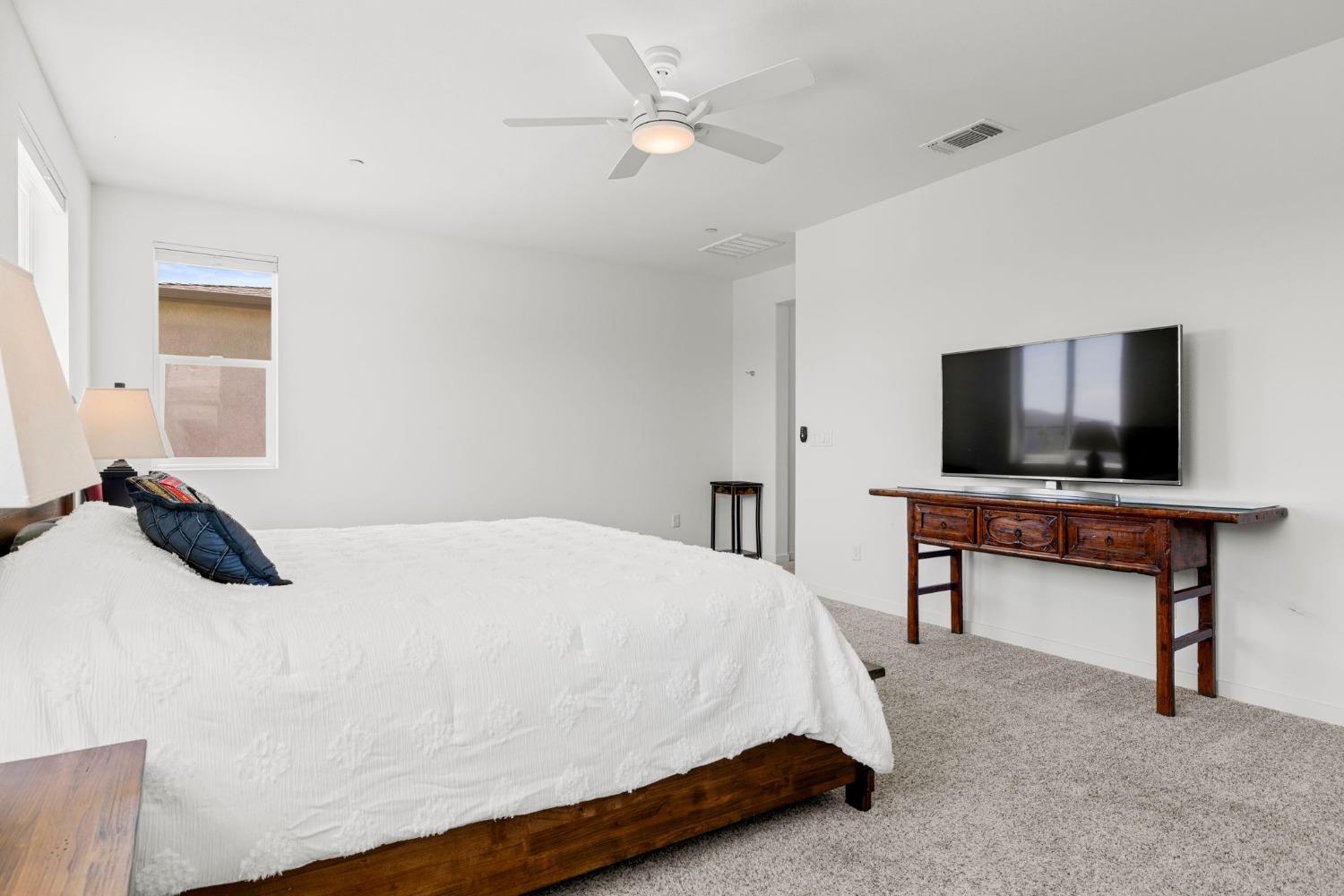 Edgeview Drive, Sacramento, California image 45