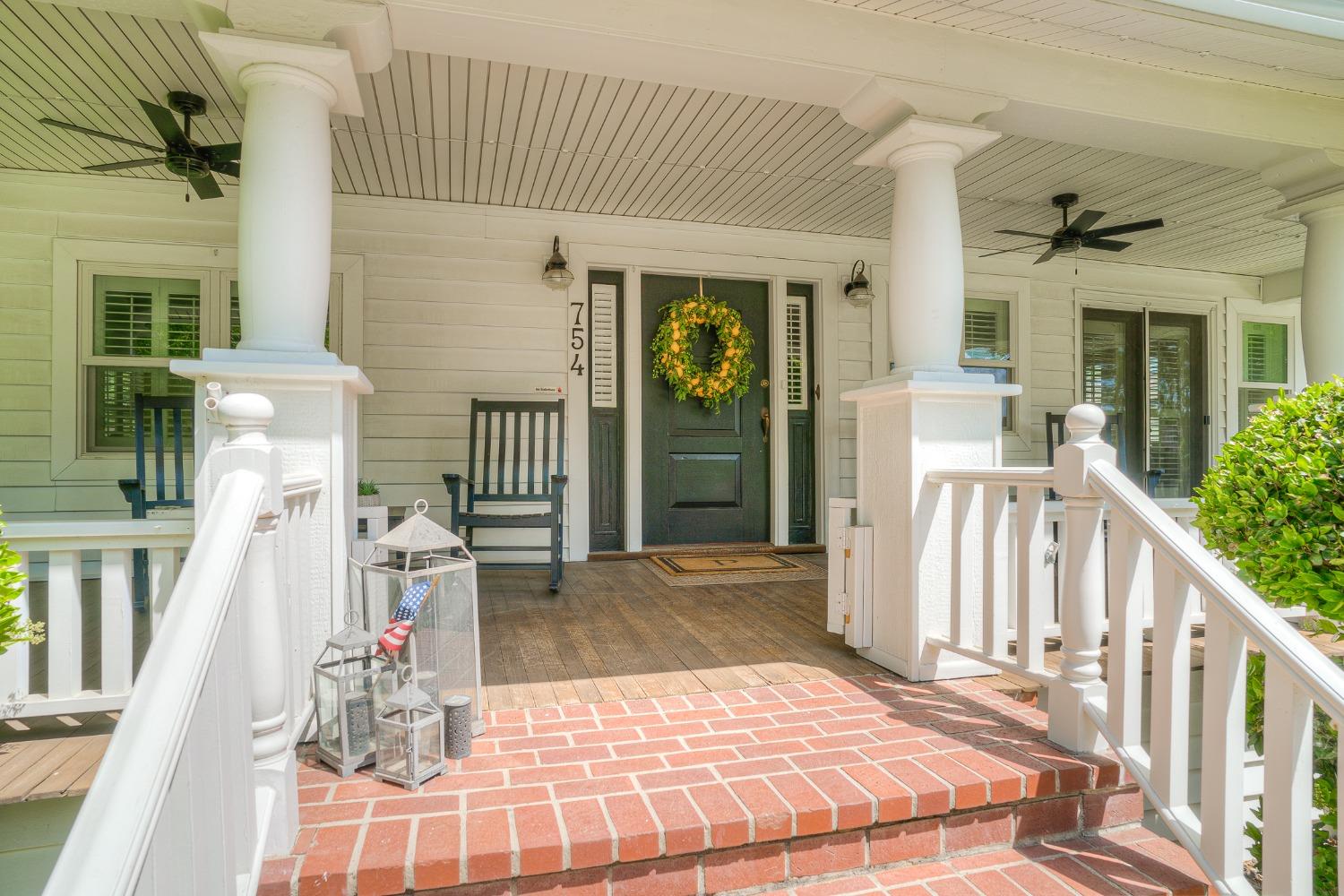 Detail Gallery Image 2 of 75 For 754 Oak St, Colusa,  CA 95932 - 5 Beds | 4 Baths