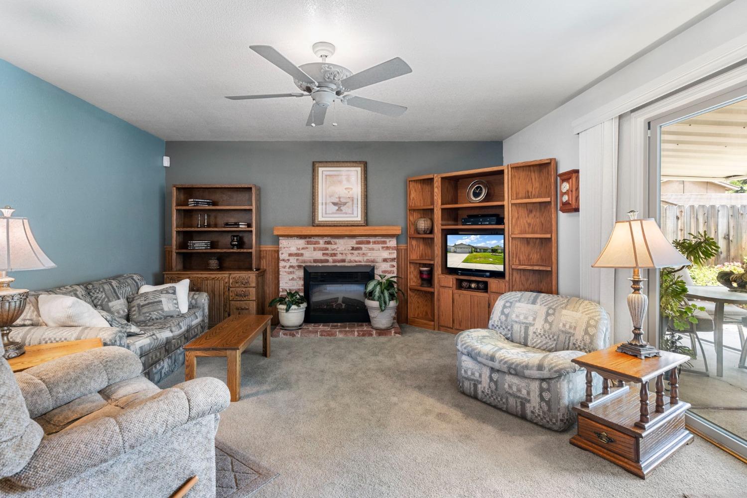 Goldenoak Way, Stockton, California image 3