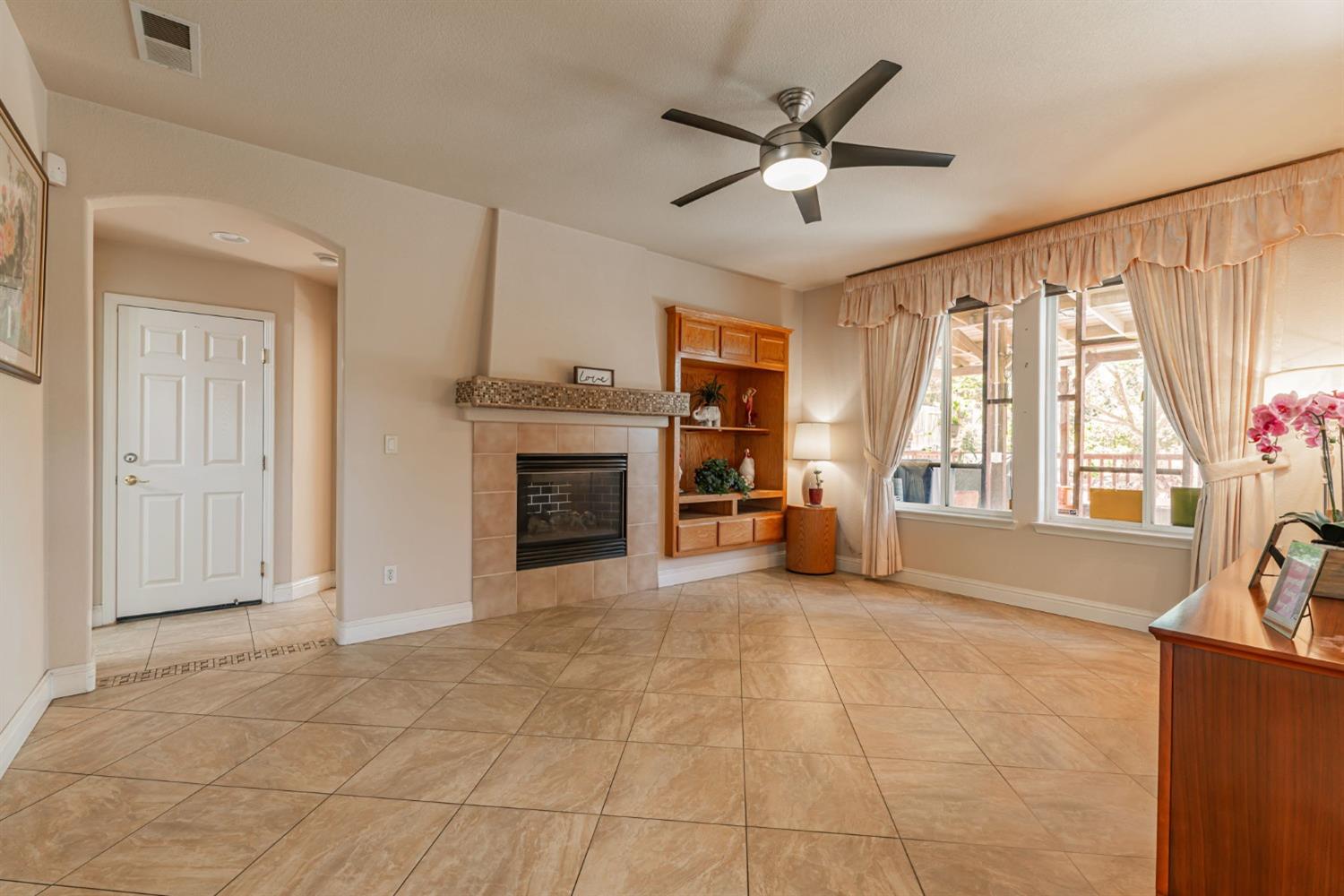 Bluerock Drive, Antioch, California image 13