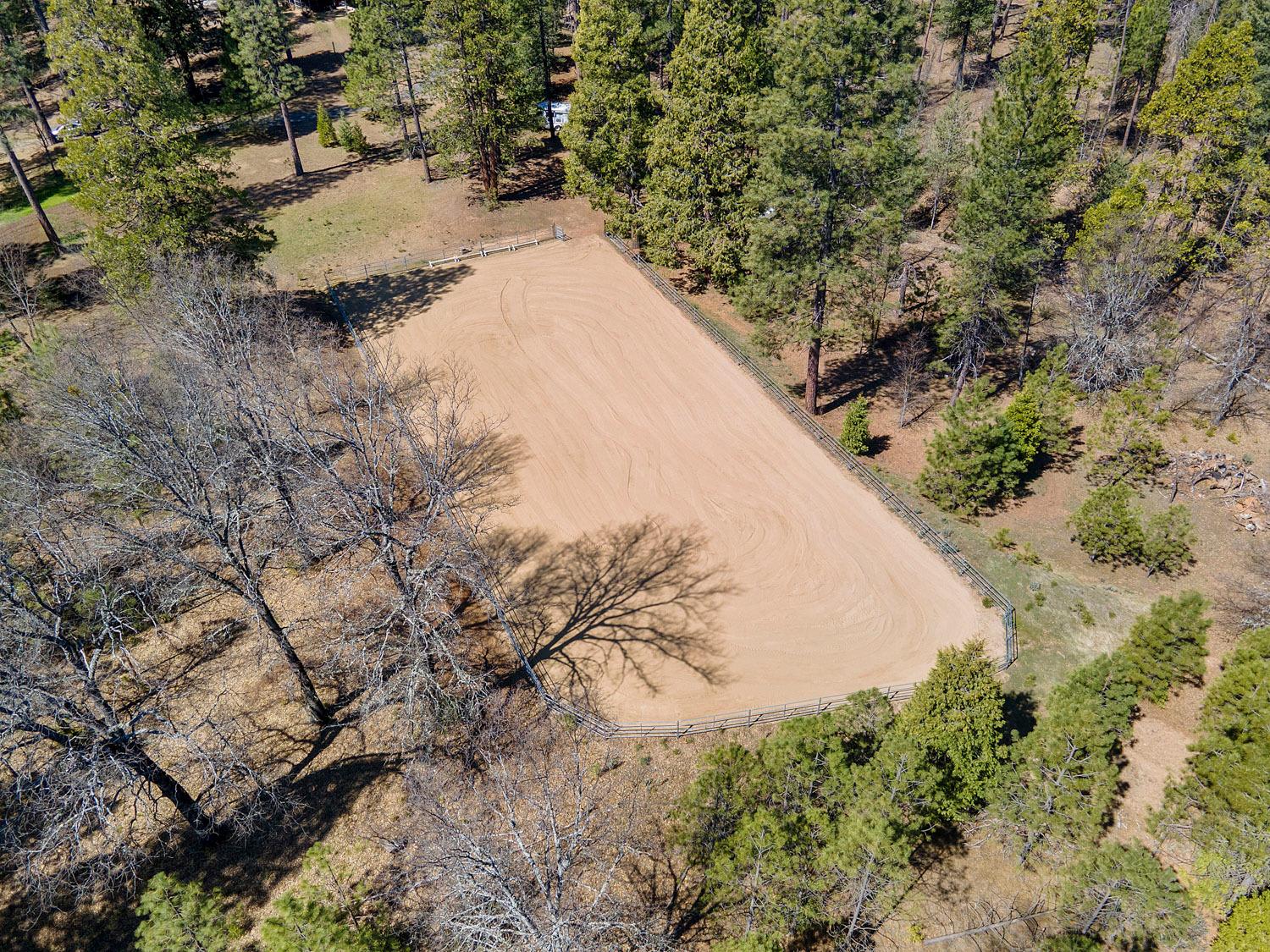 Detail Gallery Image 14 of 92 For 10415 Mcmahon Rd #10415,  Coulterville,  CA 95311 - 3 Beds | 4/1 Baths