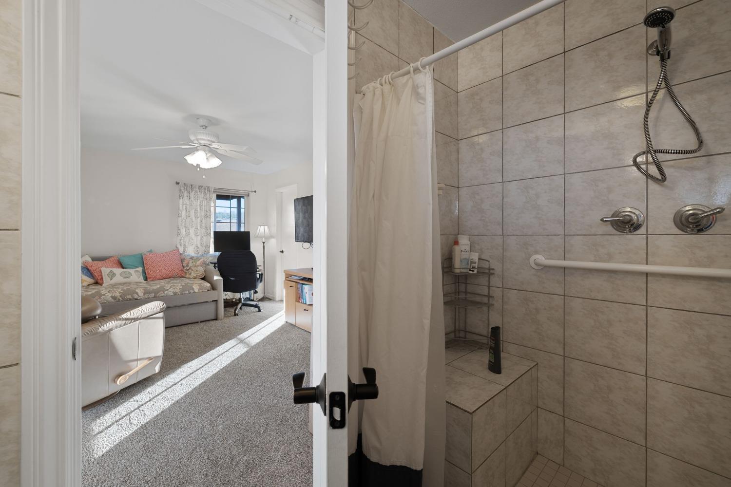 Detail Gallery Image 32 of 99 For 6441 Sky Hawk Rd, Pilot Hill,  CA 95664 - 7 Beds | 5/1 Baths