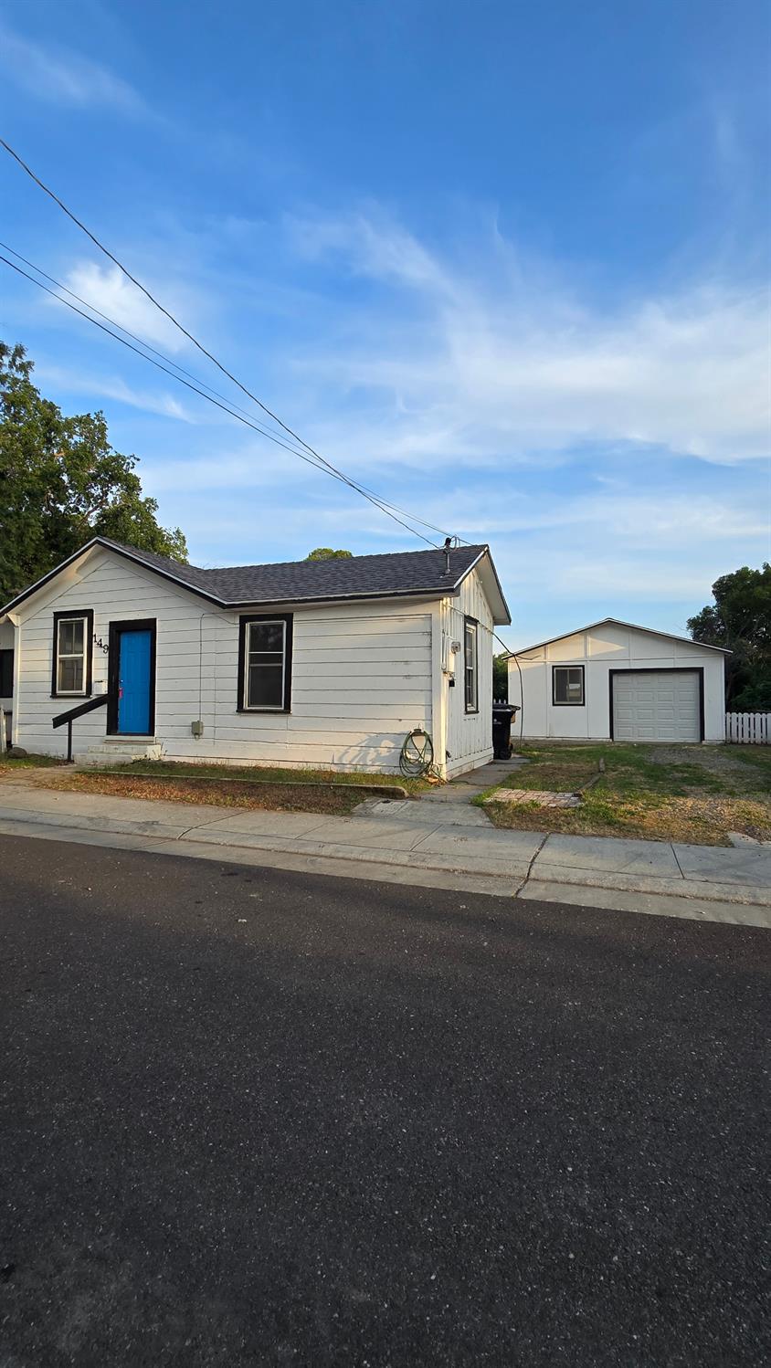 149 E 5TH STREET, LINCOLN, CA 95648 