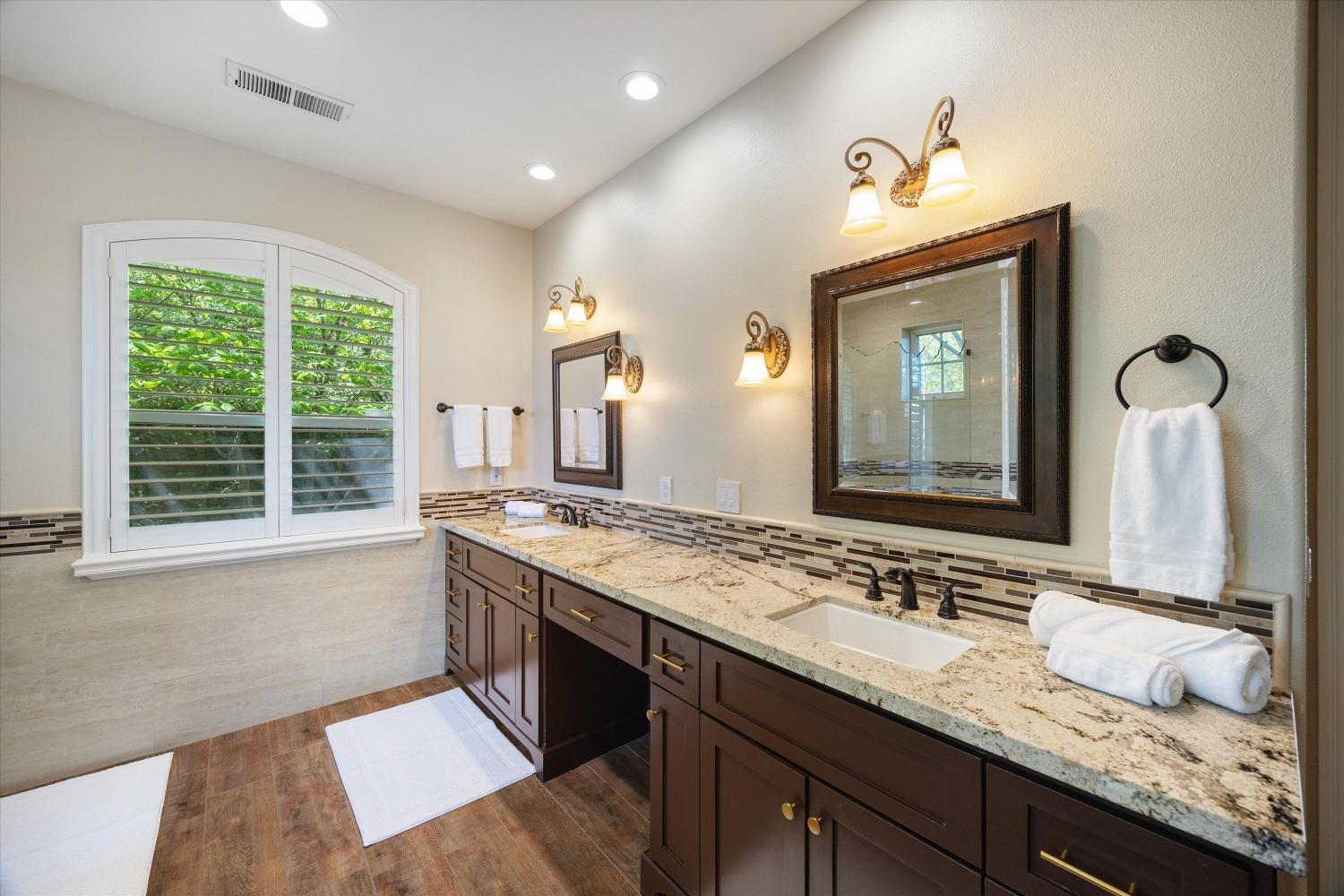 Tuscan Lane, Sacramento, California image 34