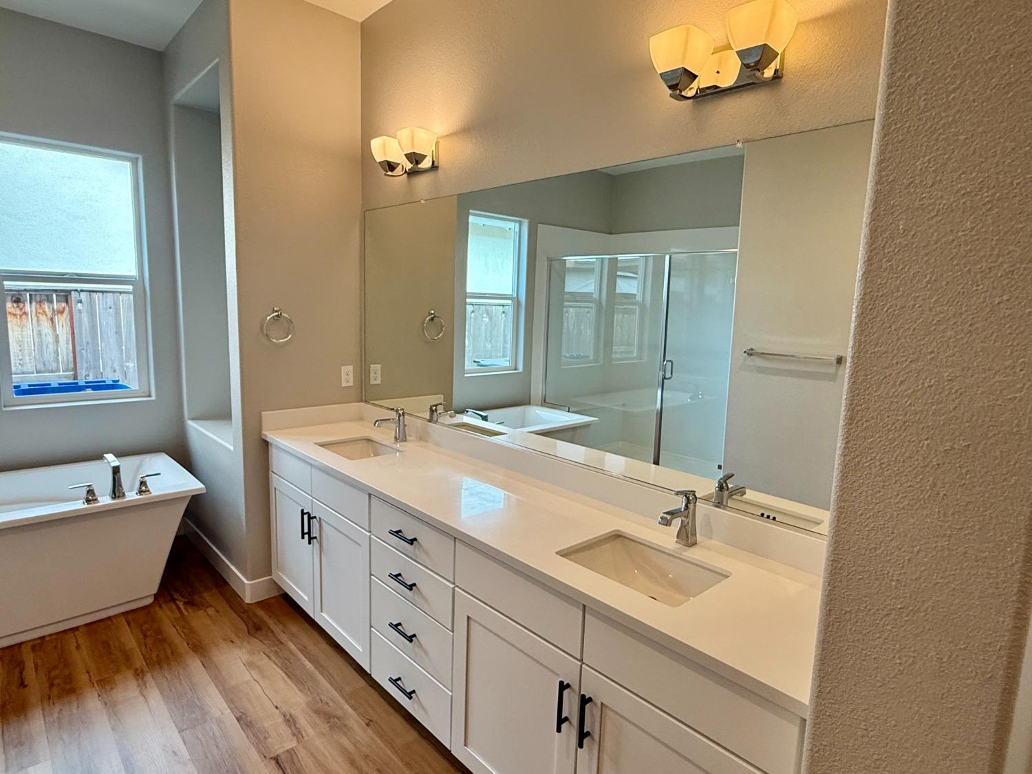 Detail Gallery Image 31 of 52 For 2775 Meadowbrook Lane, Turlock,  CA 95382 - 4 Beds | 2/1 Baths
