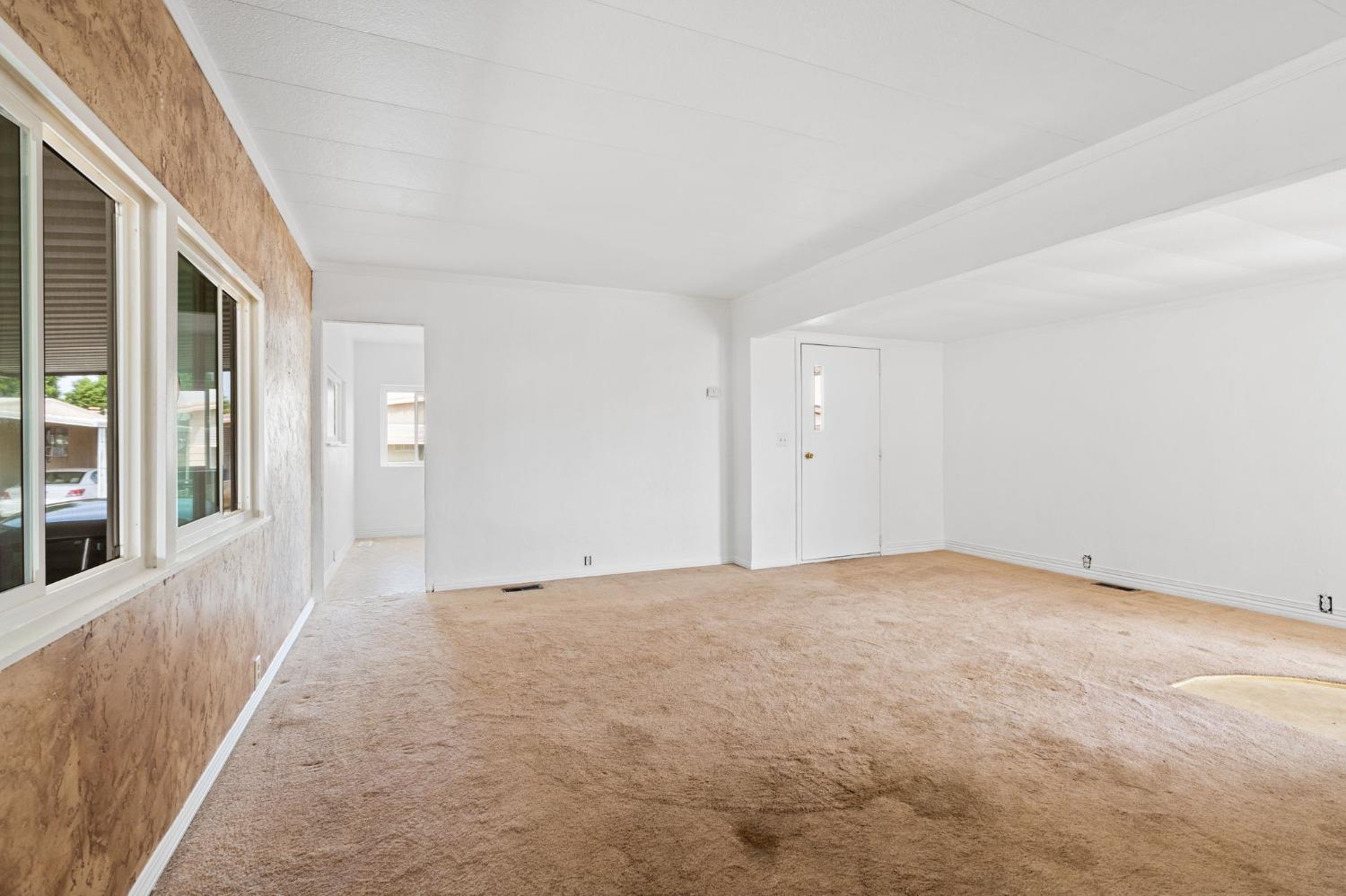 Villa Avenue #143, Clovis, California image 12