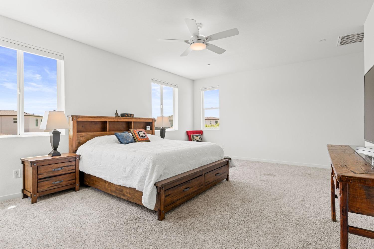 Edgeview Drive, Sacramento, California image 44