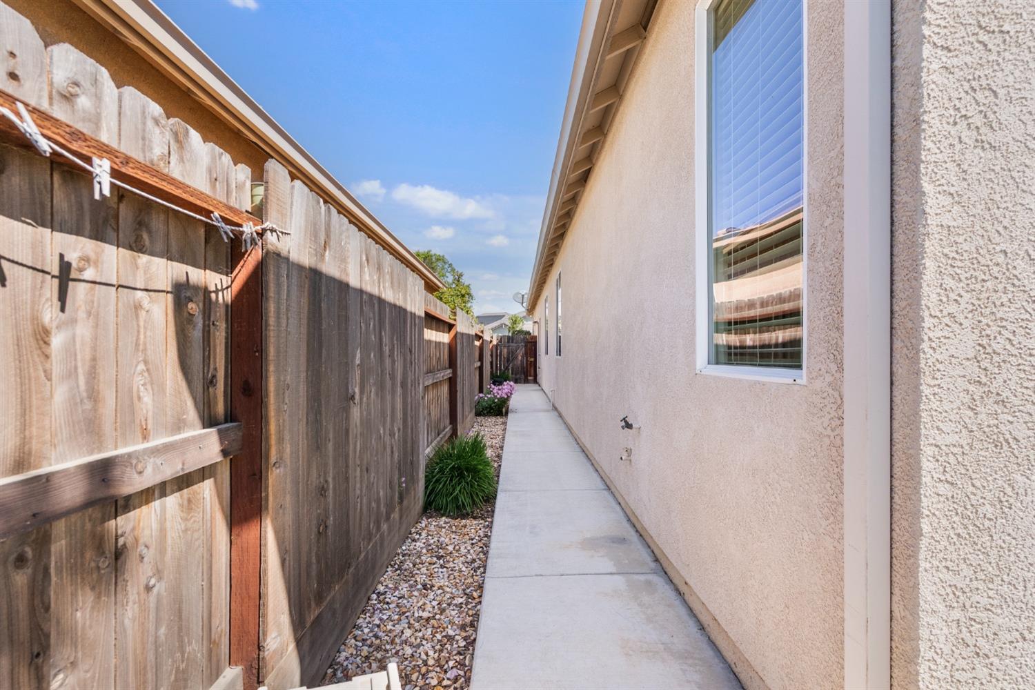 Bellflower Way, Los Banos, California image 32