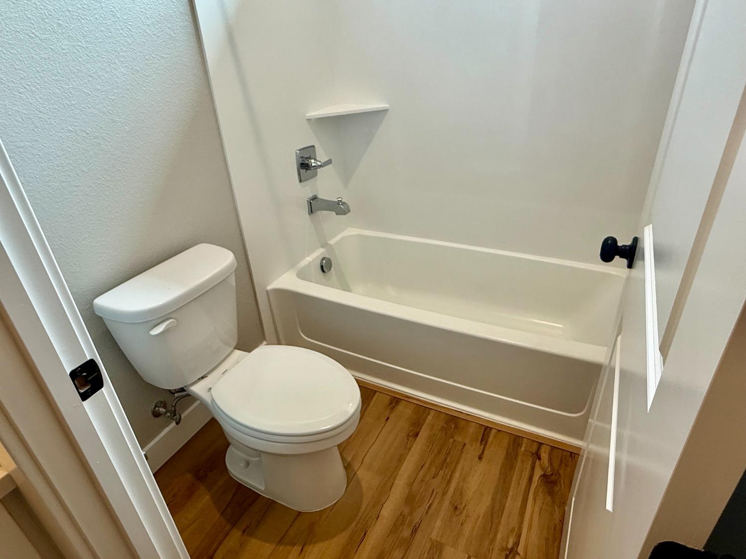 Detail Gallery Image 21 of 52 For 2775 Meadowbrook Lane, Turlock,  CA 95382 - 4 Beds | 2/1 Baths