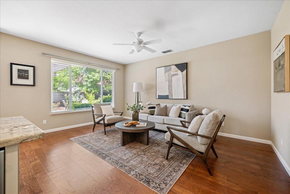 Deerwood Court, Rocklin, California image 2