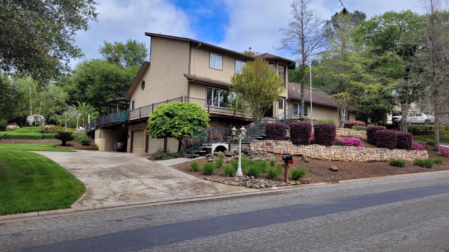 Detail Gallery Image 1 of 95 For 124 Mountain Oak Ct, Folsom,  CA 95630 - 5 Beds | 4 Baths