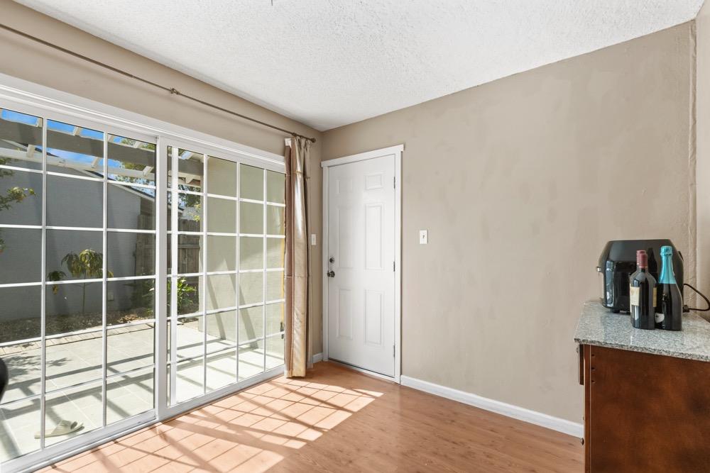 Henley Way, Sacramento, California image 12